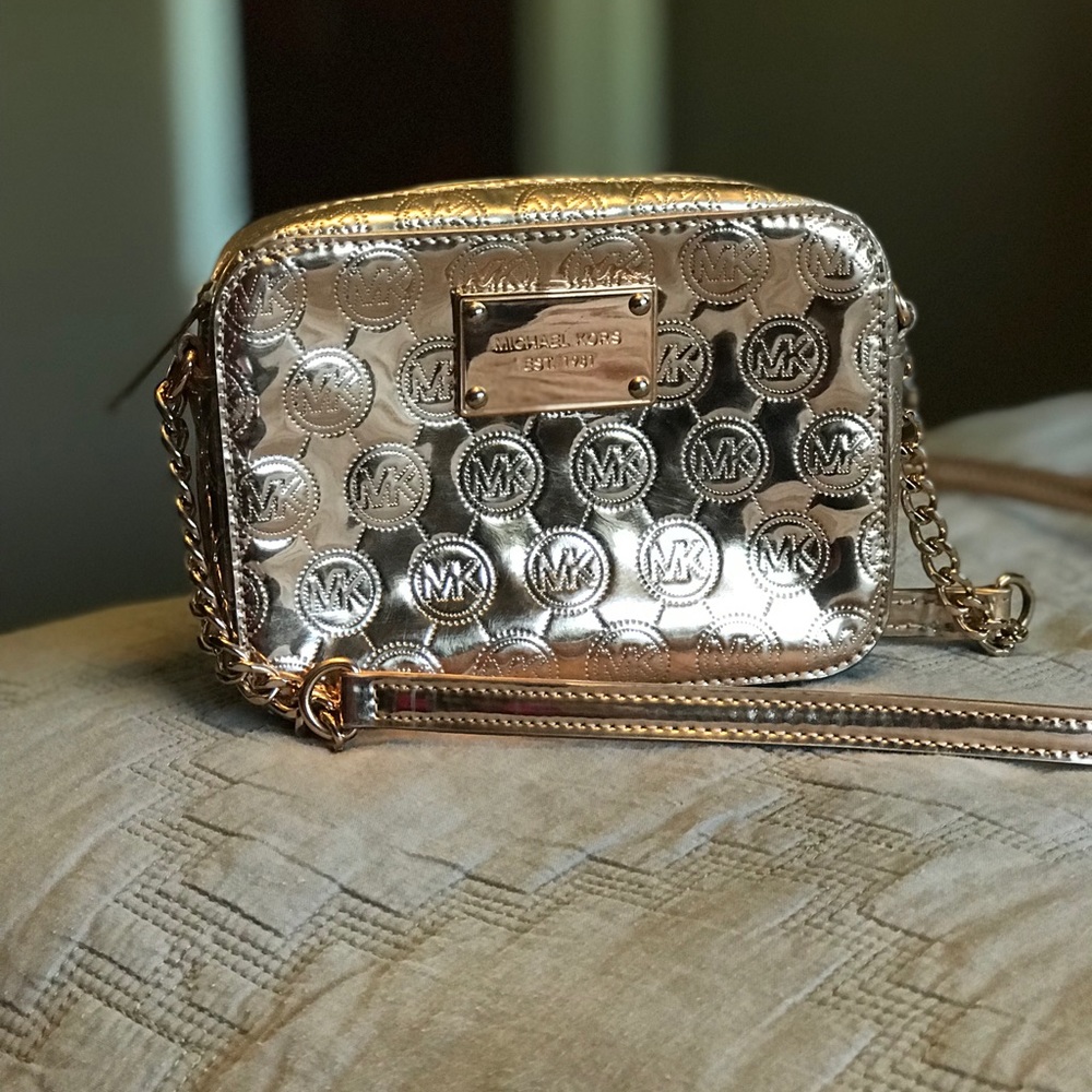 Michael Kors rose gold crossbody